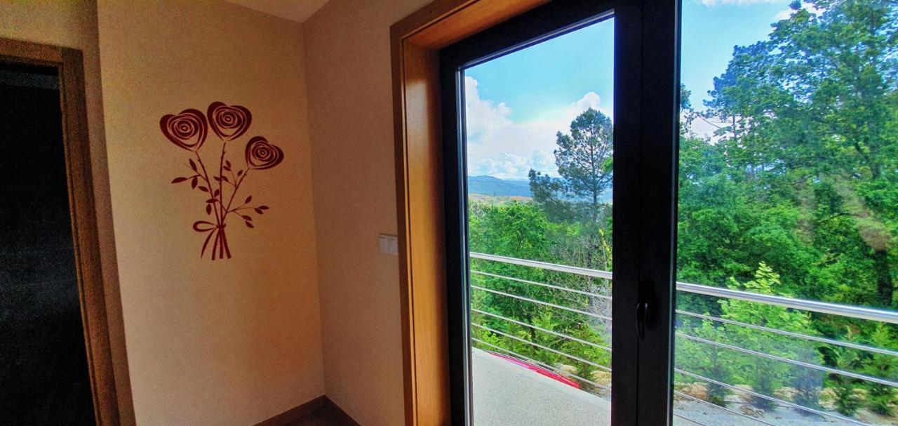 Вилла Quinta De Terreiros 16 Pax - Quinta Inteira Кабесейраш-ди-Башту Экстерьер фото